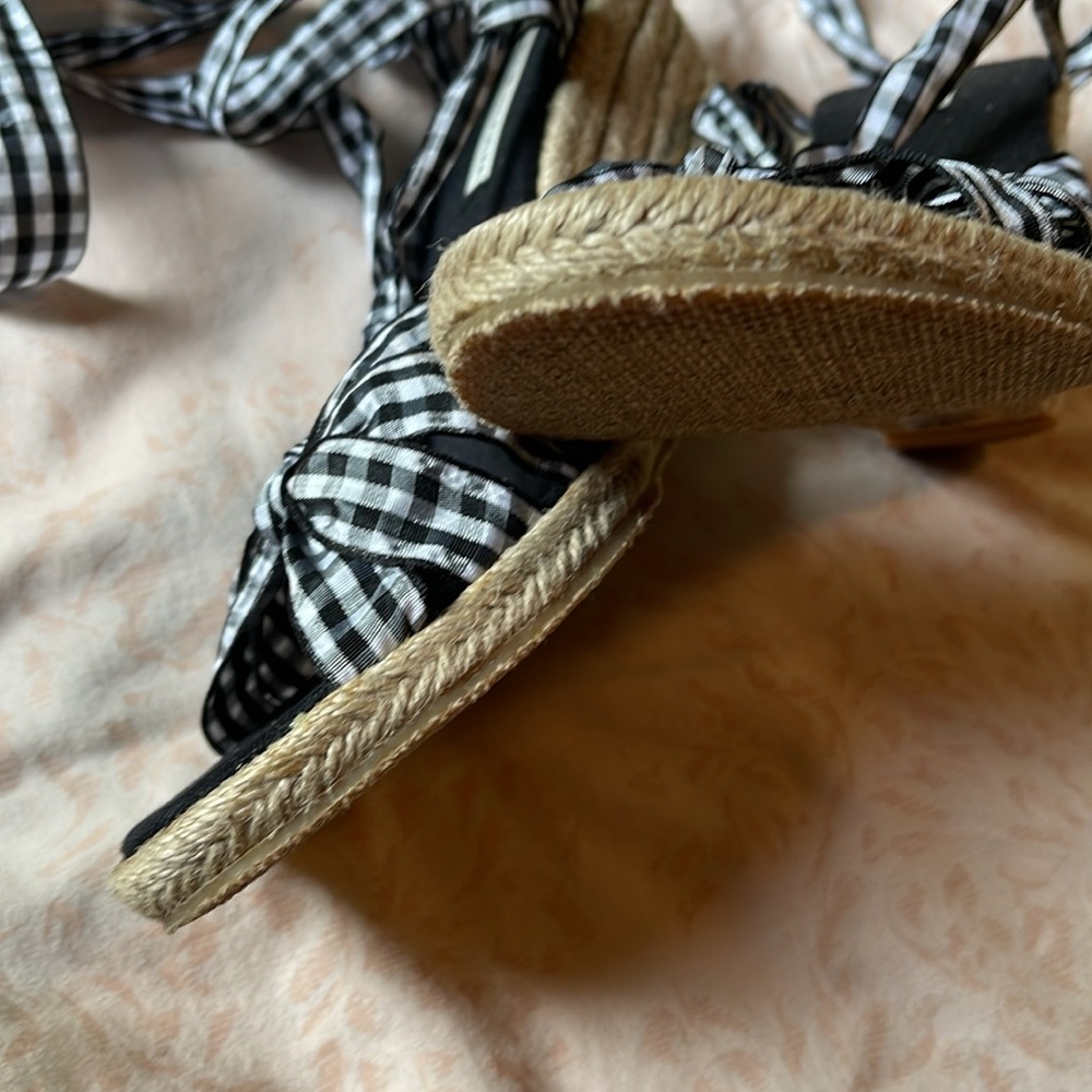 Tommy Hilfiger Blank White Gingham Plaid Wedge Lace Tie Shoes - Picture 6 of 10